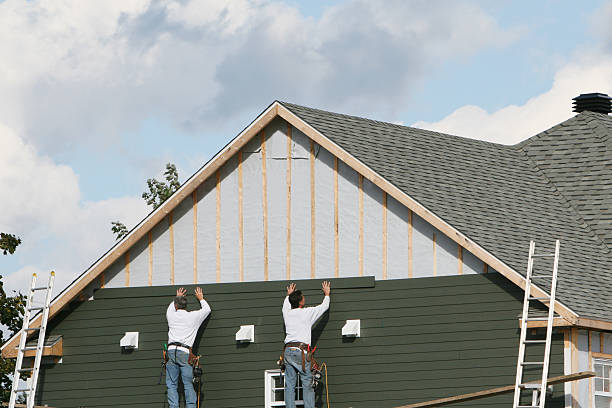 Professional Siding technician working in Worthington, PA